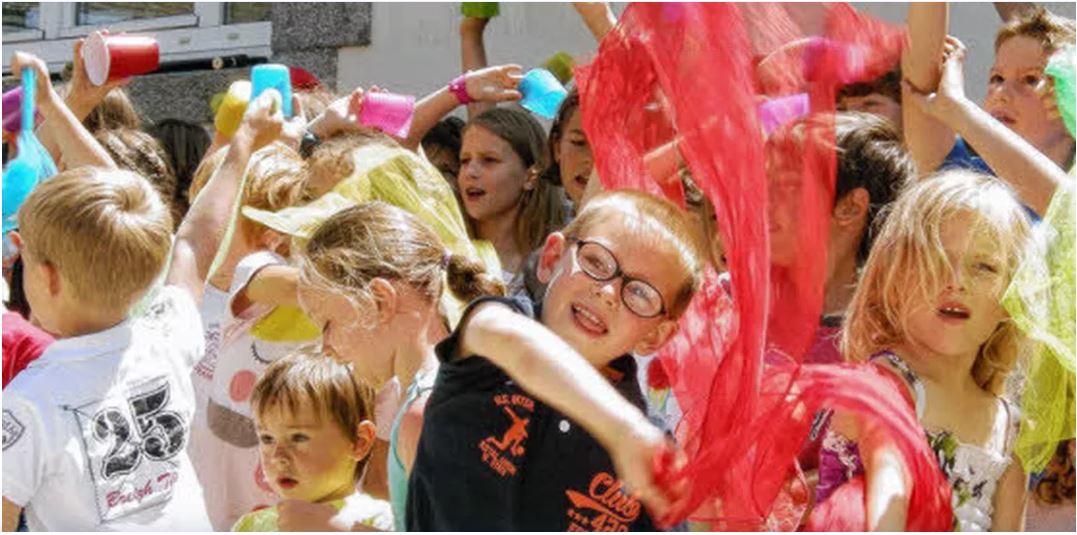 Kermesse de l'école publique, La Trinité